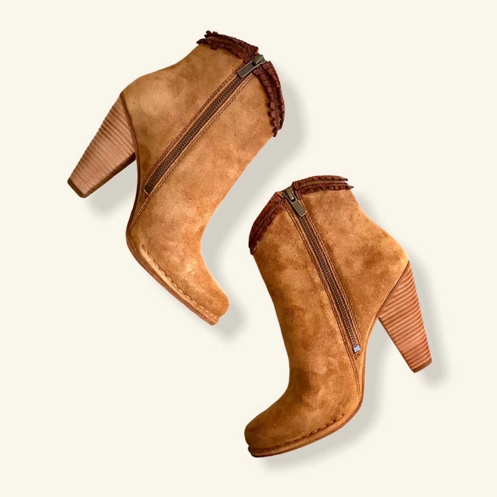 RARE Frye Madeline Trim Fringe Suede Ankle Bootie - Picture 9 of 15